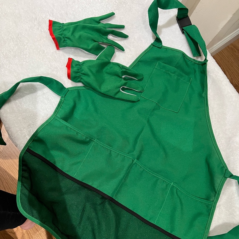 Apron and Gloves with pockets for pretend play